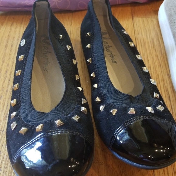Shoes size 2 crocs and high end flats! - Picture 2 of 7